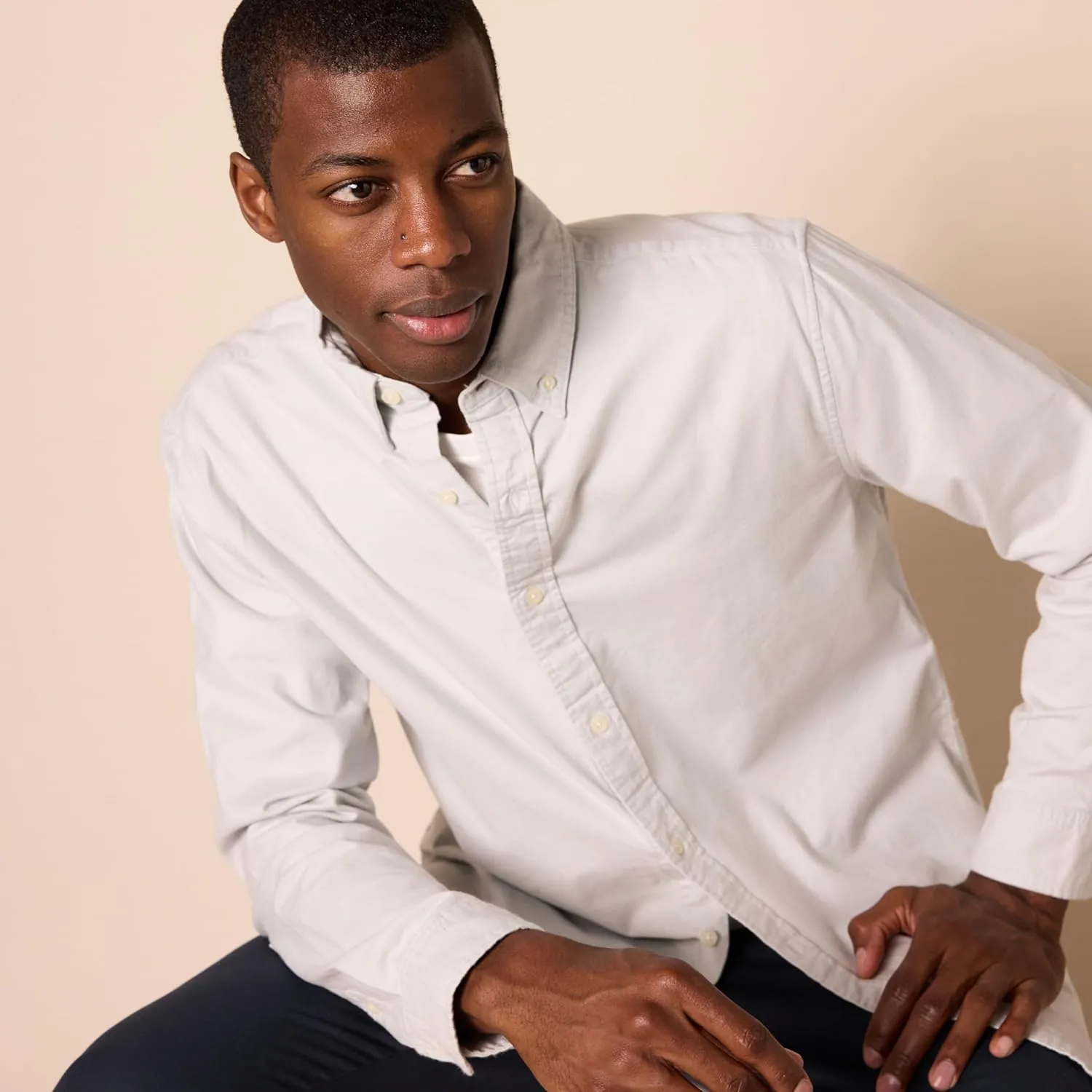 Amazon Essentials Men's Long-Sleeve Regular-Fit Stretch Oxford Shirt (Available in Big & Tall)