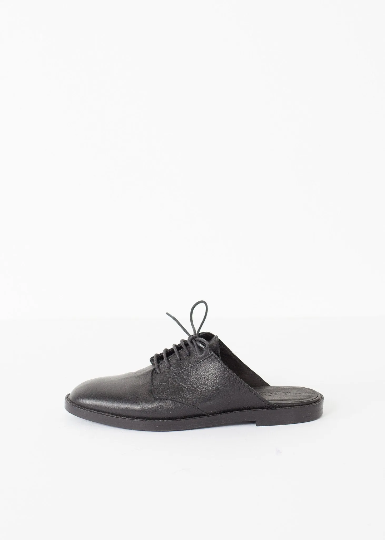 Backless Oxford Attractive in Refined Black