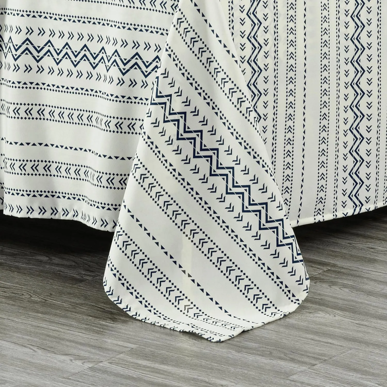 Chezmoi Collection 4-Piece Southwestern Tribal Lodge Bed Sheet Set, Queen Size - Ivory Navy Printed Microfiber Soft Breathable Deep Pocket Sheets and Pillowcases Set