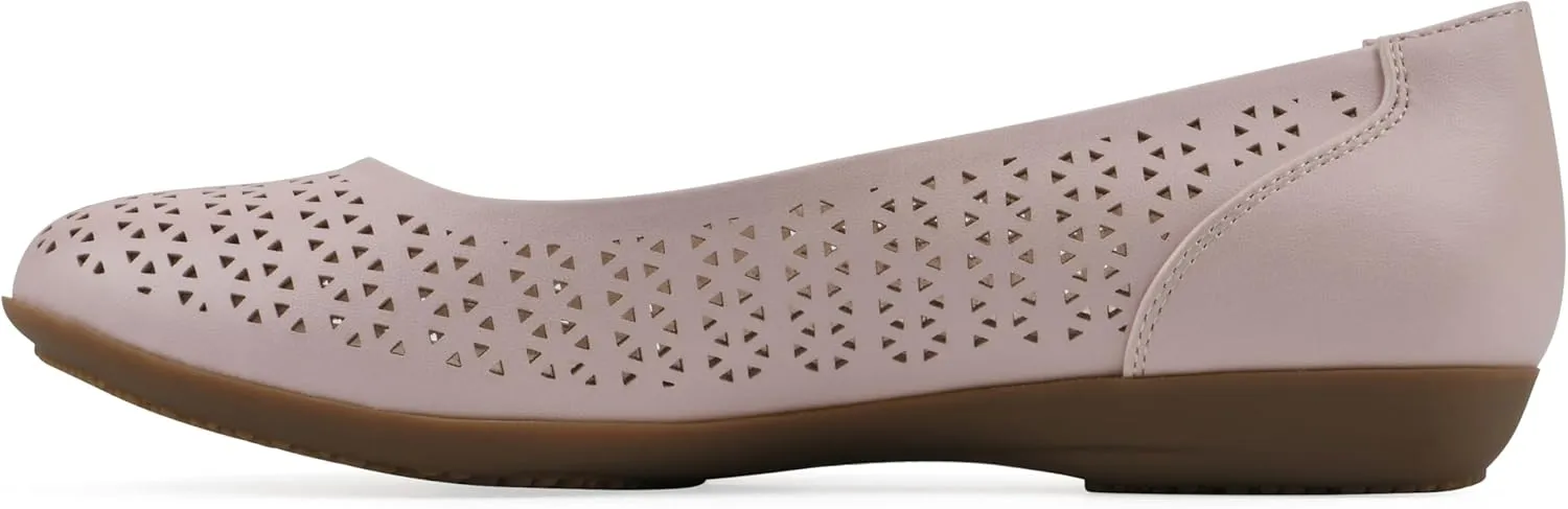 CLIFFS BY WHITE MOUNTAIN Women's Cindy Cushioned Ballet Flat