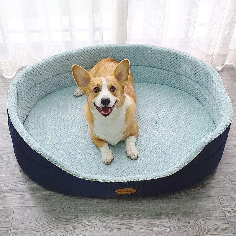 Dog's Soft Plush Bed with Polka Dot Pattern