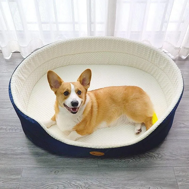 Dog's Soft Plush Bed with Polka Dot Pattern
