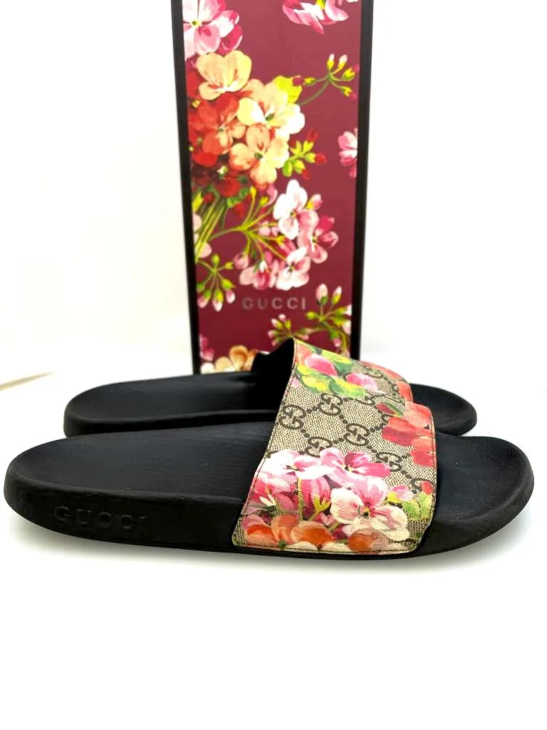 GUCCI GG SUPREME BLOOMS SLIDE SANDALS