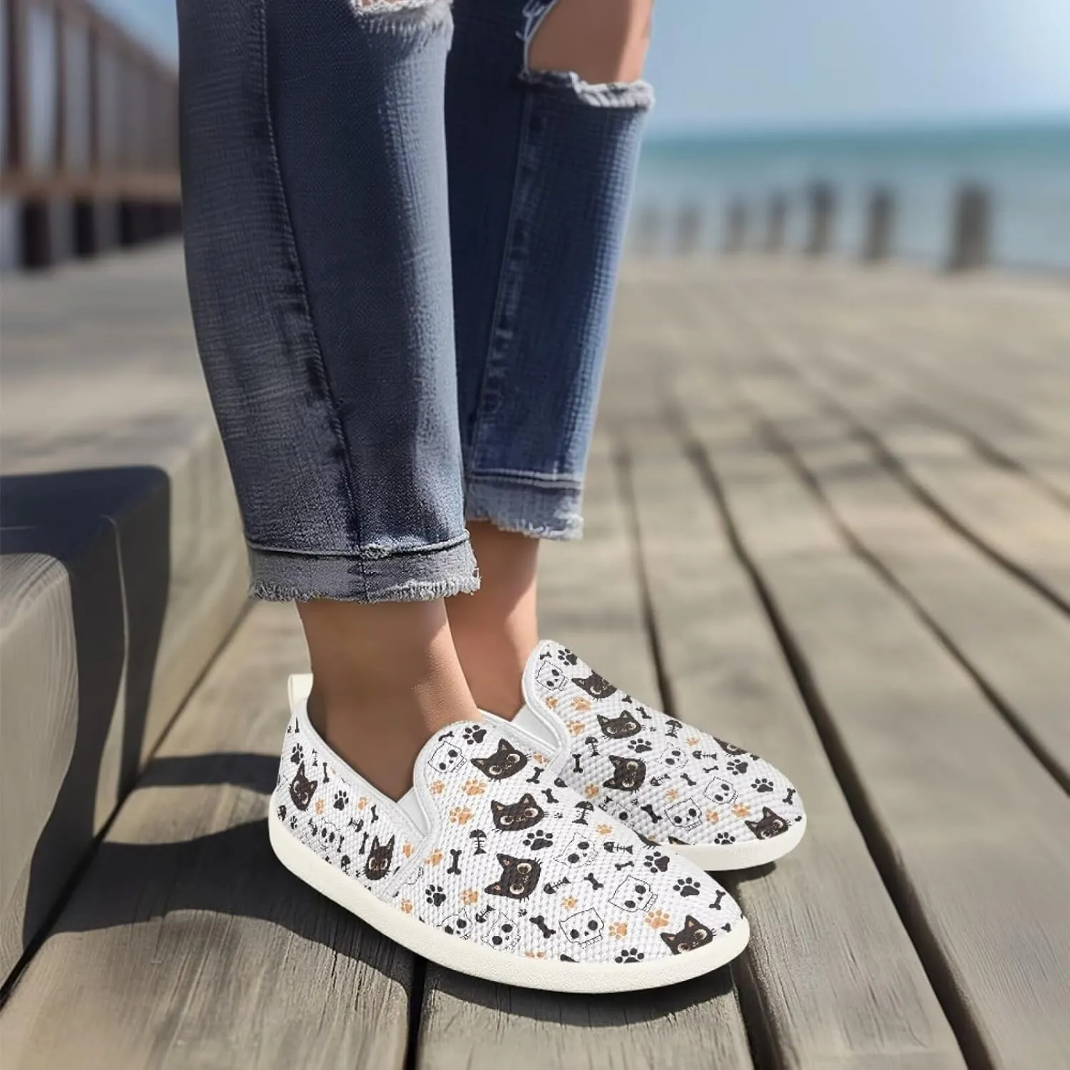 Howilath Cats Pattern Flat Shoes for Women Slip on Sneakers Lightweight Anti-Skid No Laces Running Sneakers