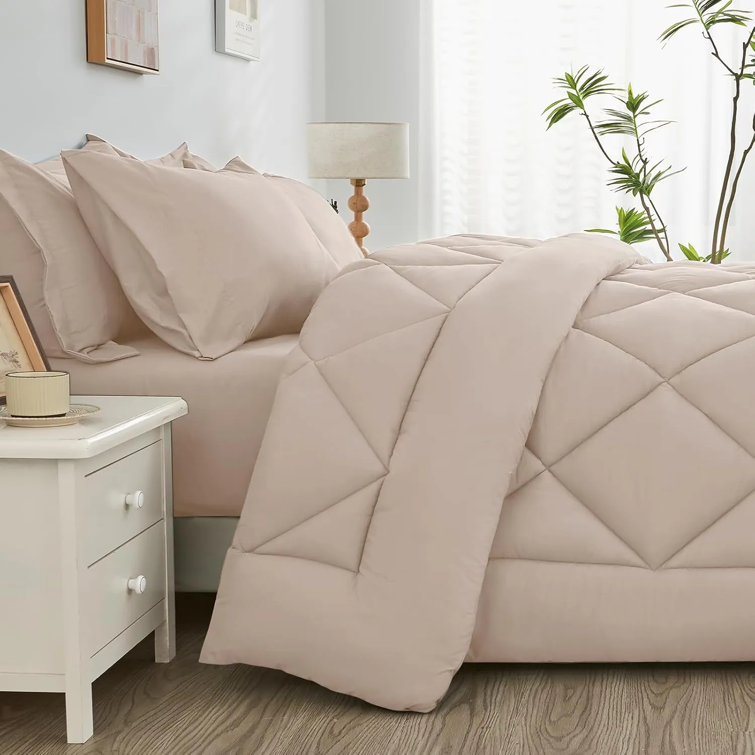 JOLLYVOGUE 11 Pieces King Comforter Set, Reversible Bed in a Bag King Size, All Season Bedding Set with Soft Beige Comforter, Flat Sheets, Fitted Sheets, Pillowcases & Shams