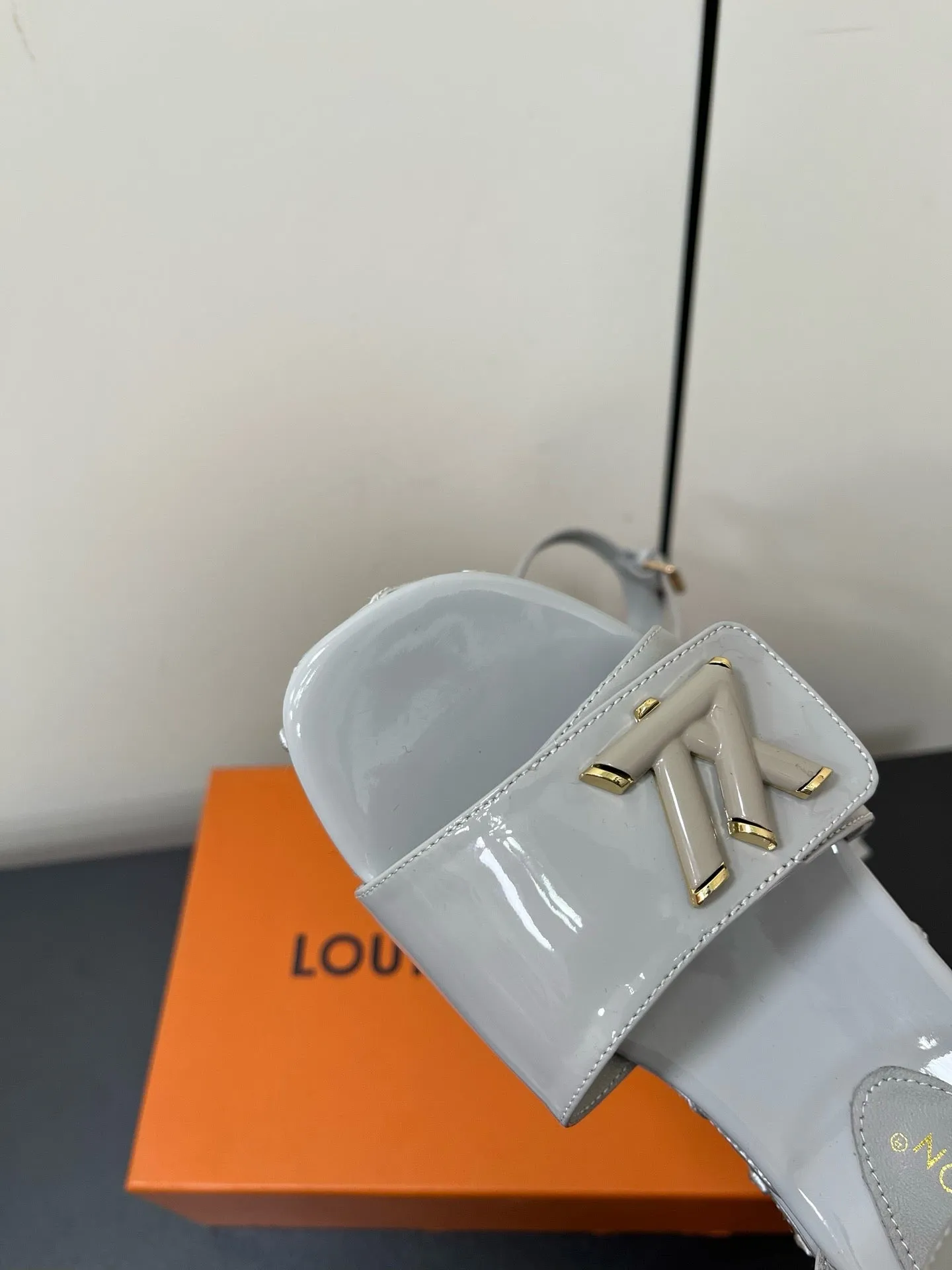 SE1578 Shake Wedge Sandal / Size5-11