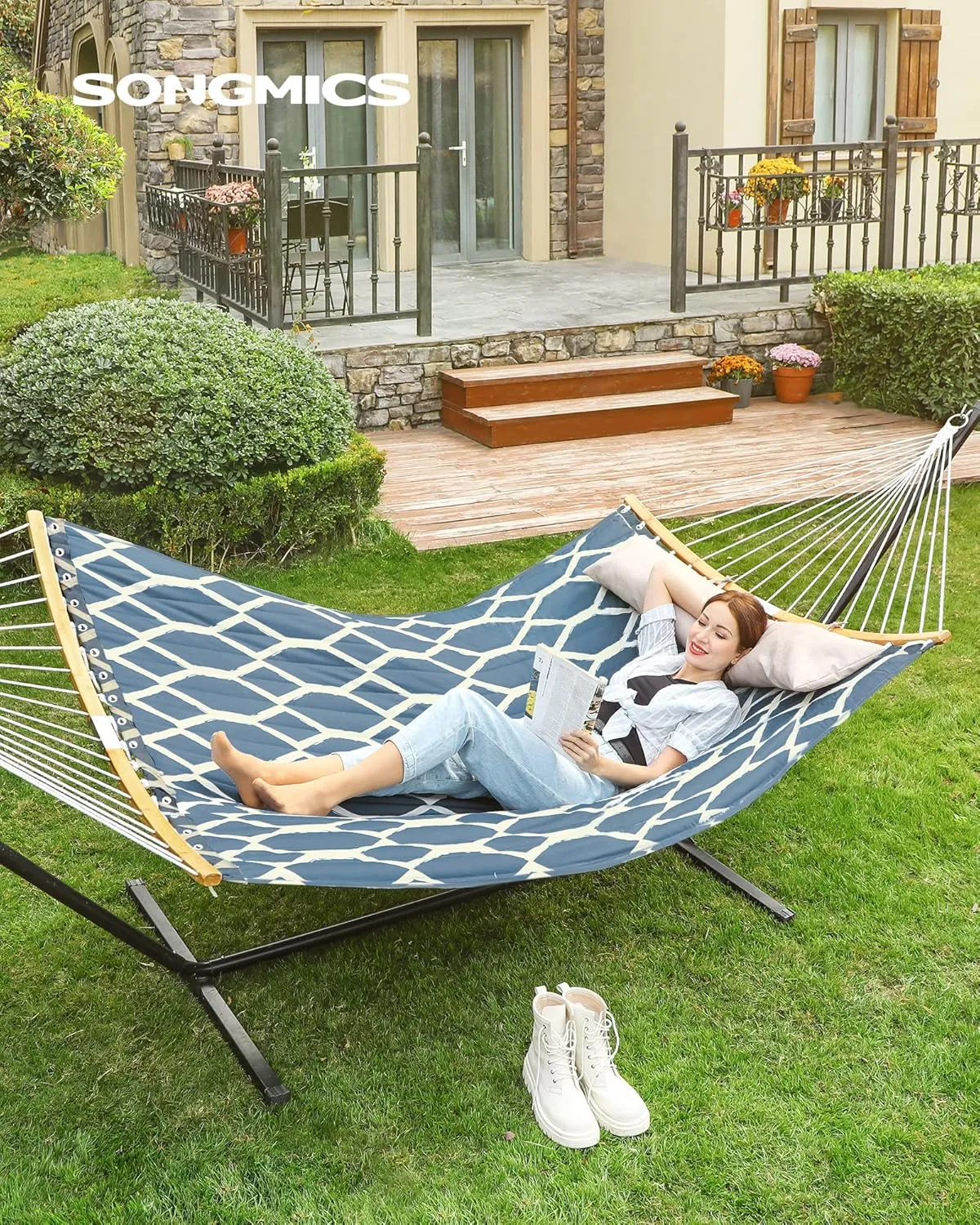 SONGMICS Quilted Hammock with Curved Bamboo Spreaders, Pillow, 78.7 x 55.1 Inches, Holds up to 495 lb, Blue and Beige Rhombus UGDC034I02