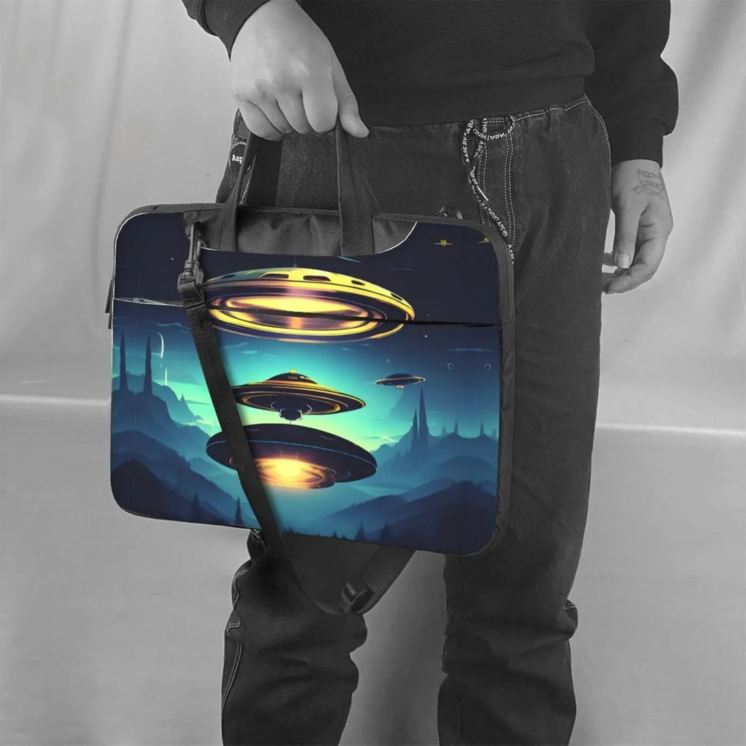 Spacecraft descend pattern Ultra-thin portable shoulder laptop bag Stylish and Protective Shockproof soft lining