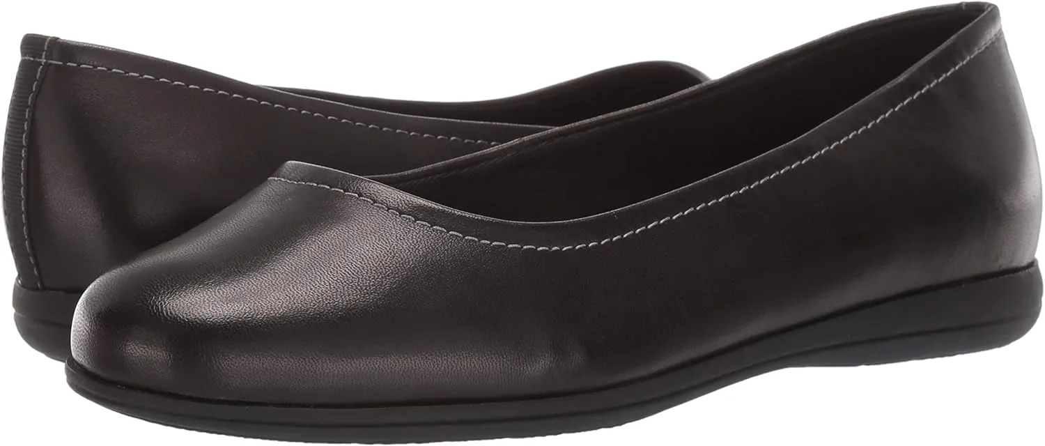 Trotters Women's Darcey Ballet Flat