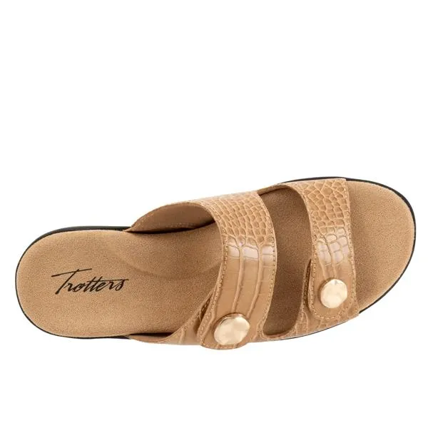 Trotters Women's Ruthie Sandals Luggage Croco