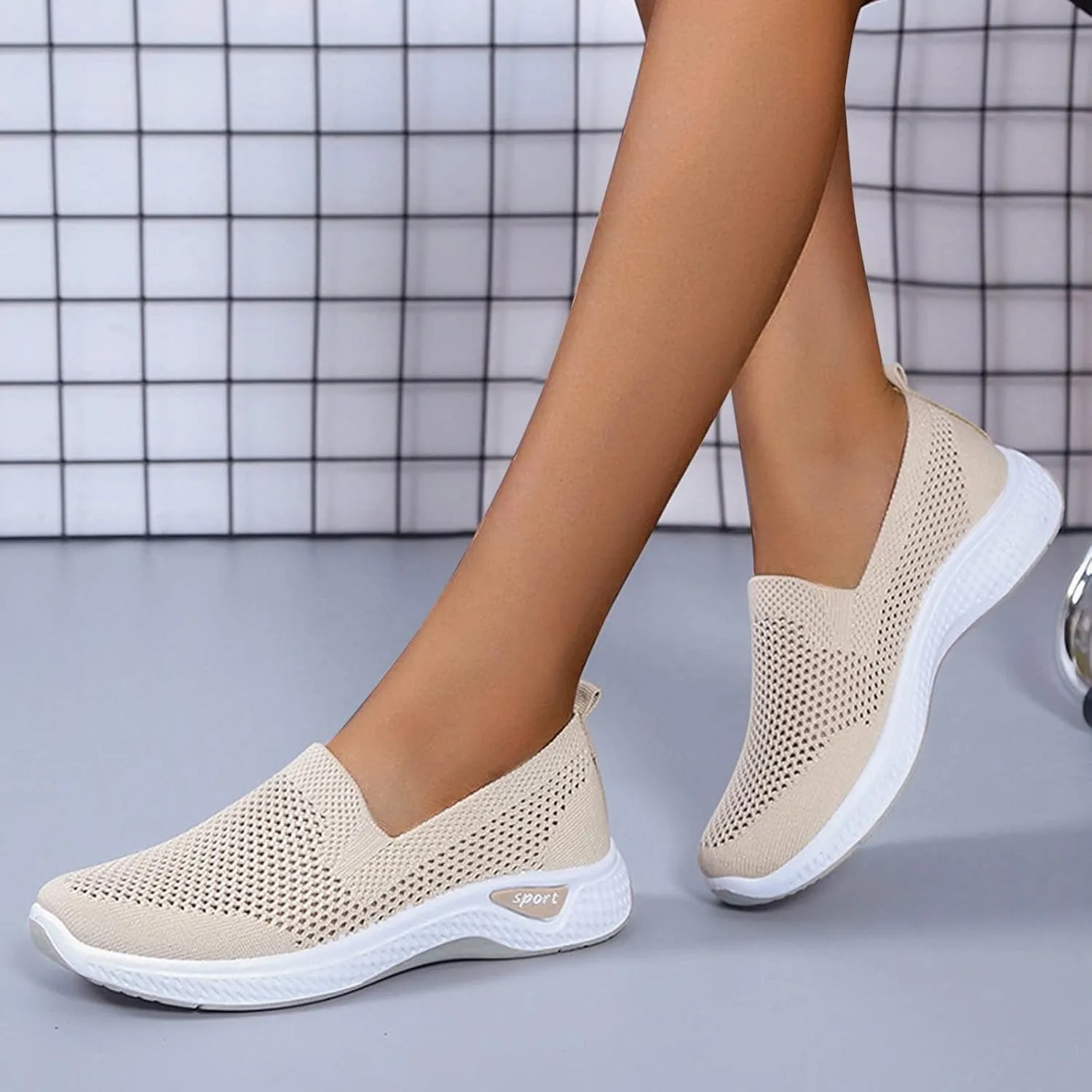 Women Slip On Casual Sneakers Comfortable Walking Shoes Lightweight Canvas Flats Non Slip Breathable Loafers