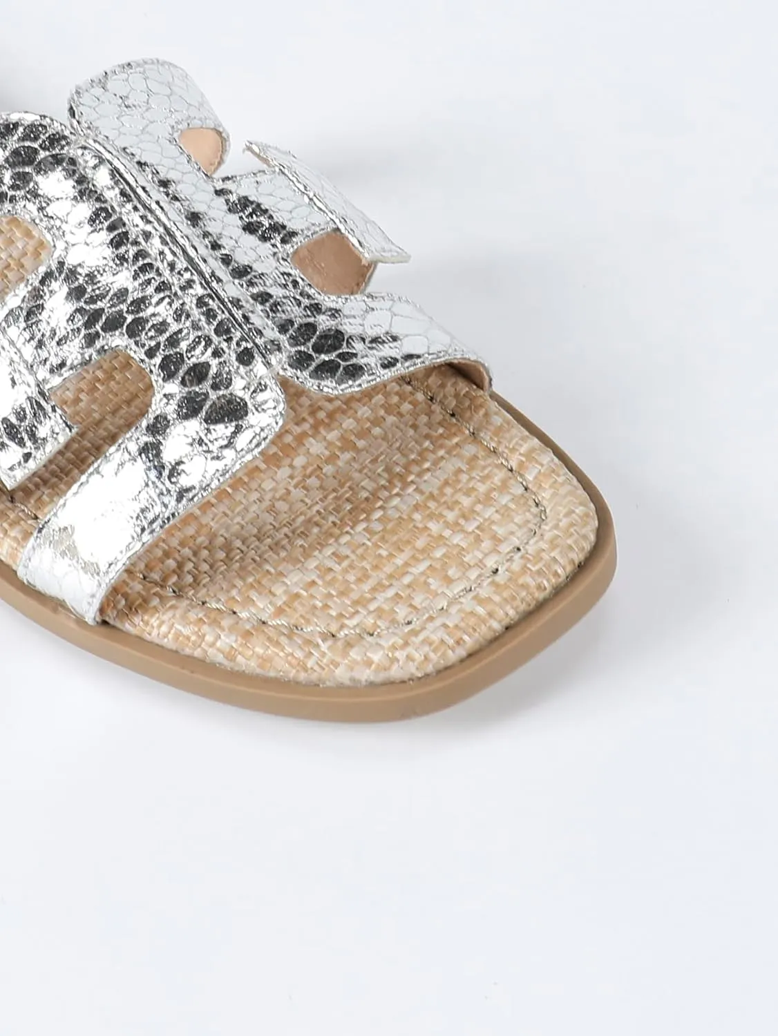 Women's Straw Woven Slide Sandals with Silver Snake-Print Straps - Breathable Flat Comfortable Sandals for Beach, Casual Walking & Summer Outfits
