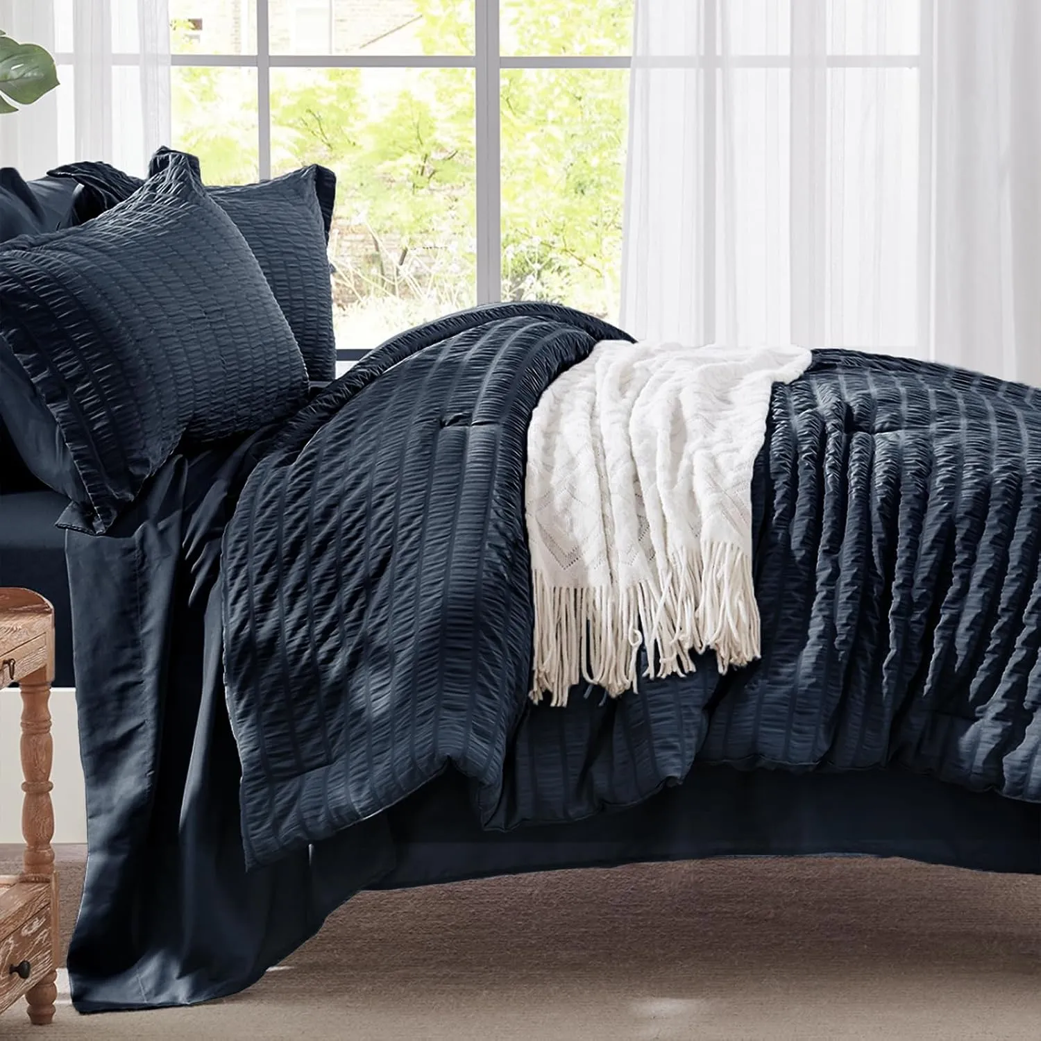 Zzlpp Queen Comforter Set 7 Pieces, Navy Blue Seersucker Bed in a Bag with Comforter, Pillow Shams, Pillowcases, Flat Sheet, Fitted Sheet